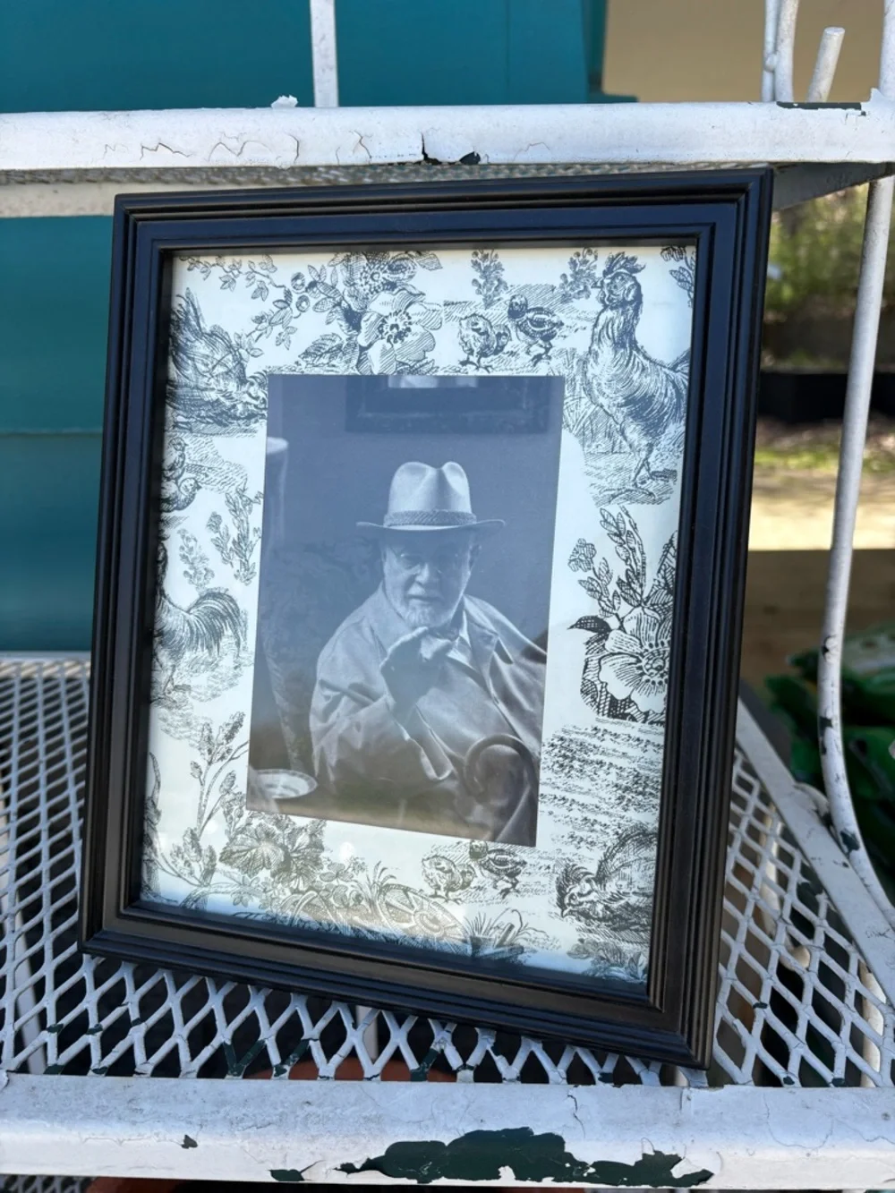 5x7 BLACK FRAME W/ DECORATIVE FARM ROOSTER BORDER
